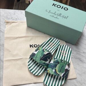 KOIO X Beverly Hills Hotel Tropical Leaf Print Slip on Pool Shoes NIB Size 38